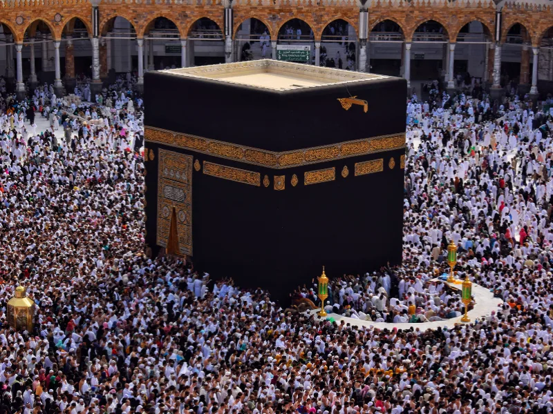 The Kaaba framed by the arches of Masjid al-Haram