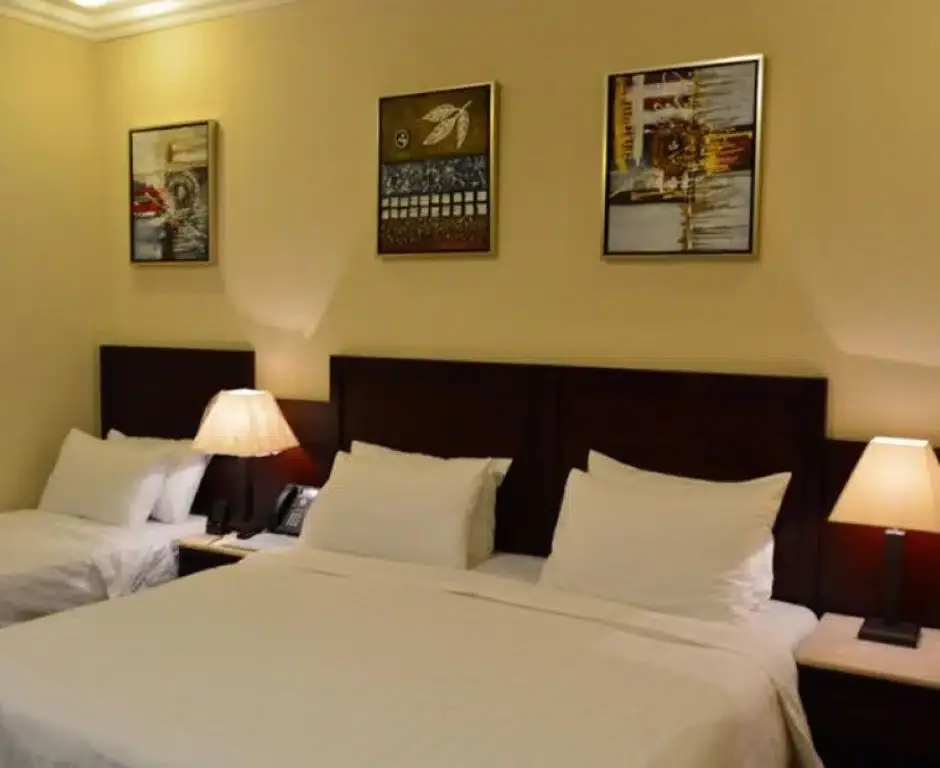 Jawharat Al Rasheed Hotel — double room