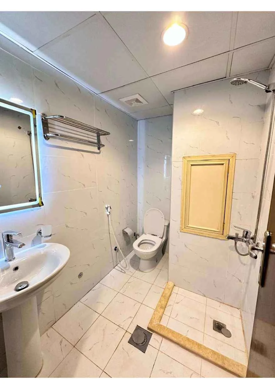 OYO 475 Al Rafidien Almasi Hotel — bathroom vanity