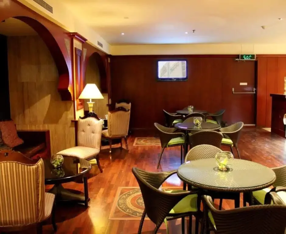 Al Shohada Hotel — cafe area